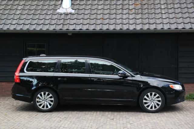 Volvo V70 (2011) thumbnail 3
