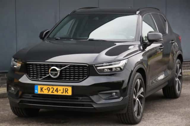 Volvo XC40 (2020) thumbnail 2