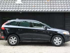 Volvo XC60 (2011) thumbnail 2