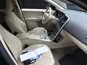 Volvo XC60 (2011) thumbnail 9
