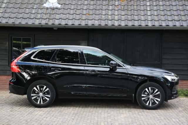 Volvo XC60 (2019) thumbnail 4