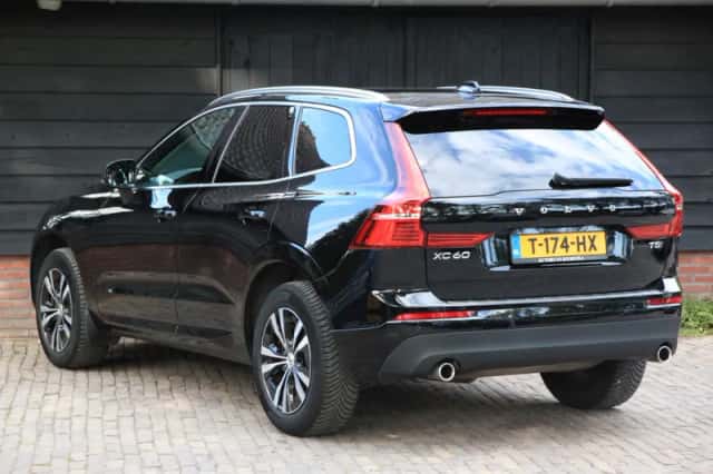 Volvo XC60 (2019) thumbnail 6