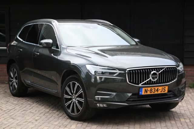 Volvo XC60 (2018) thumbnail 1