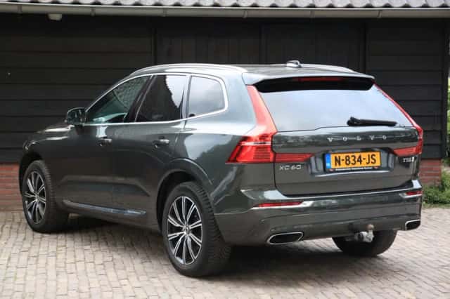 Volvo XC60 (2018) thumbnail 4