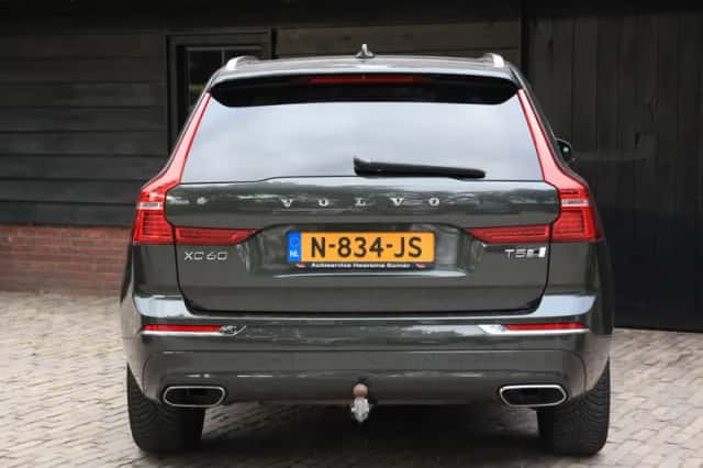 Volvo XC60 (2018) thumbnail 5
