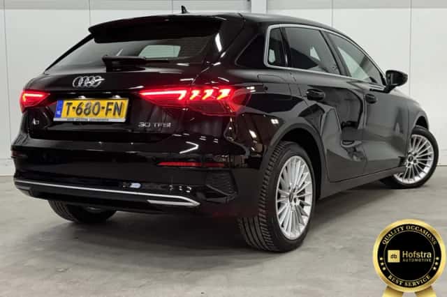 Audi A3 (2023) thumbnail 2
