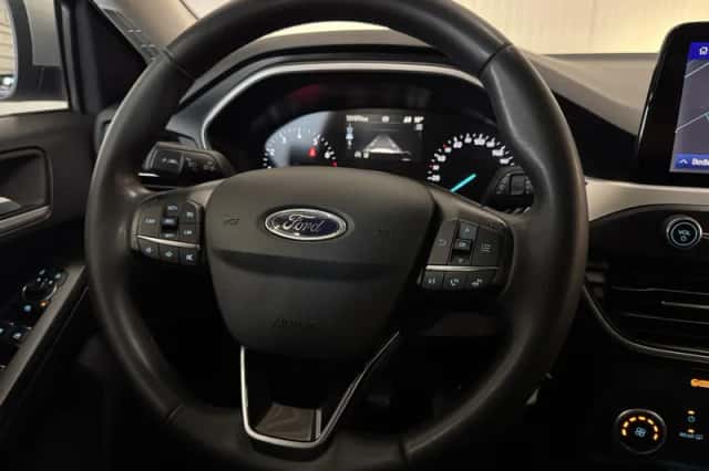 Ford Focus (2021) thumbnail 5