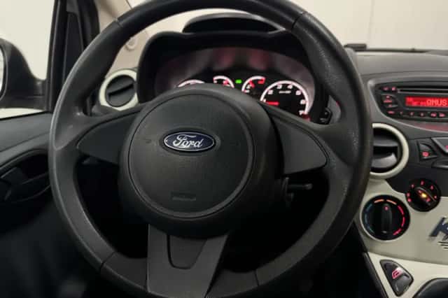 Ford Ka (2012) thumbnail 5