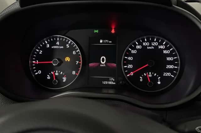 Kia Picanto (2023) thumbnail 4
