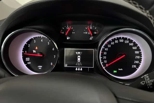 Opel Astra (2021) thumbnail 4