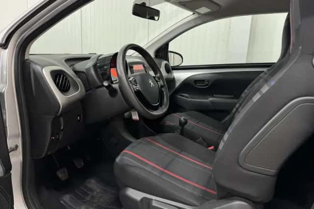 Peugeot 108 (2014) thumbnail 6