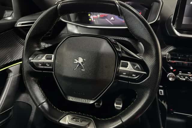 Peugeot 2008 (2022) thumbnail 5