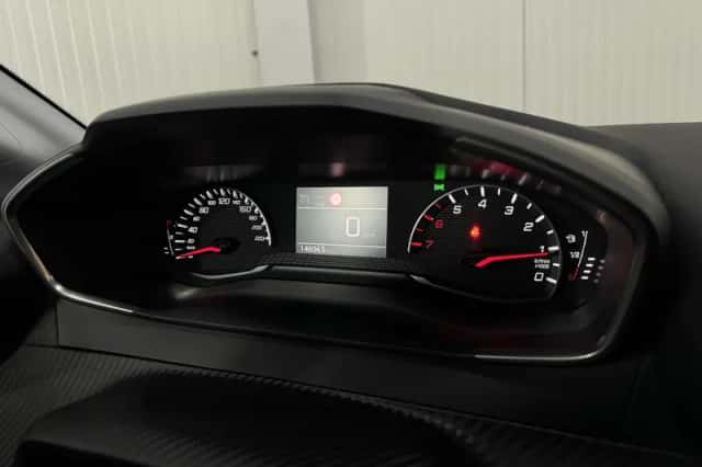 Peugeot 208 (2022) thumbnail 4