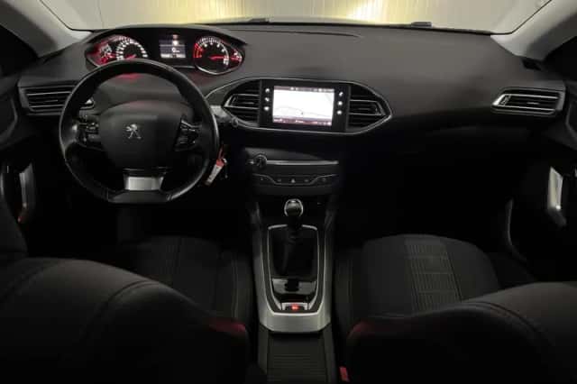 Peugeot 308 (2020) thumbnail 3