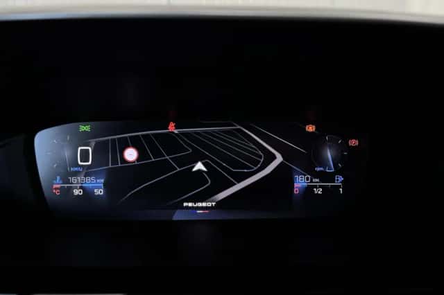 Peugeot 308 (2023) thumbnail 4