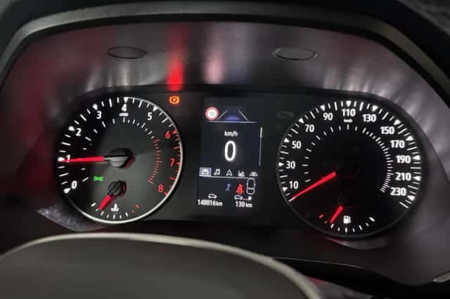 Renault Captur (2021) thumbnail 4