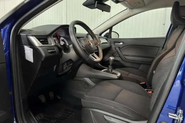 Renault Captur (2021) thumbnail 6