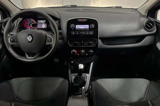 Renault Clio (2019) thumbnail 3