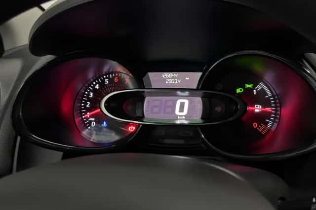 Renault Clio (2019) thumbnail 4