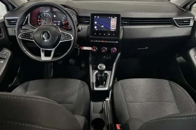 Renault Clio (2021) thumbnail 3