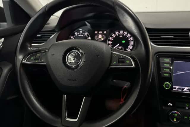 Škoda Octavia (2013) thumbnail 5