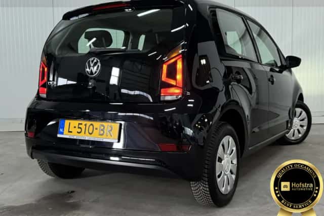 Volkswagen Up (2021) thumbnail 2
