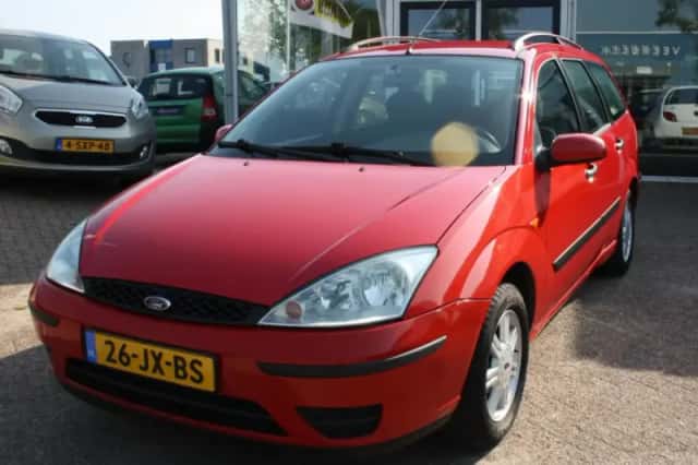 Ford Focus (2002) thumbnail 1