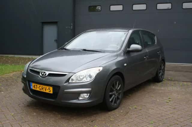 Hyundai i30 (2008) thumbnail 2