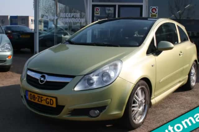 Opel Corsa (2008) thumbnail 1