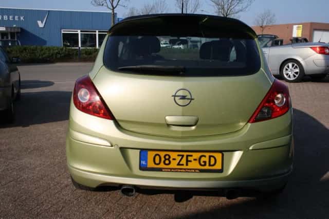 Opel Corsa (2008) thumbnail 5
