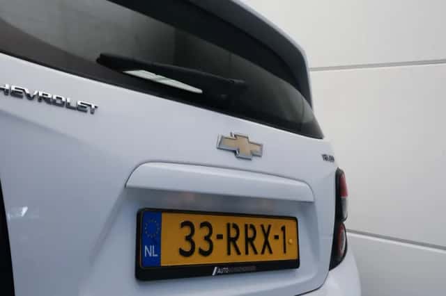 Chevrolet Aveo (2011) thumbnail 6