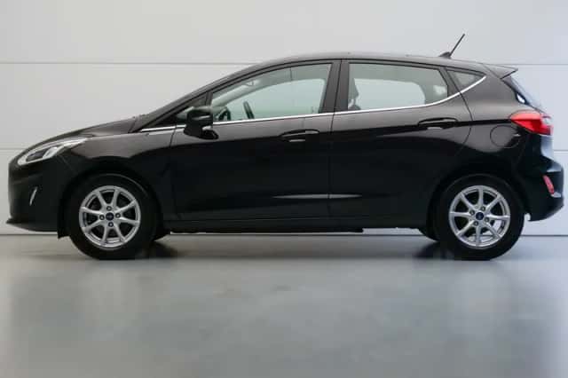 Ford Fiesta (2021) thumbnail 2