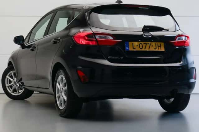 Ford Fiesta (2021) thumbnail 3