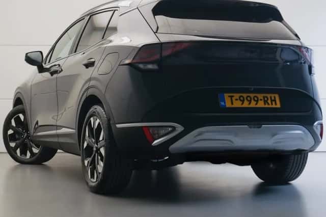 Kia Sportage (2023) thumbnail 3