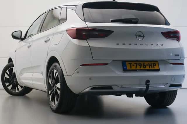 Opel Grandland (2023) thumbnail 3