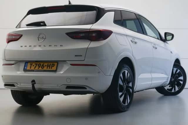 Opel Grandland (2023) thumbnail 4