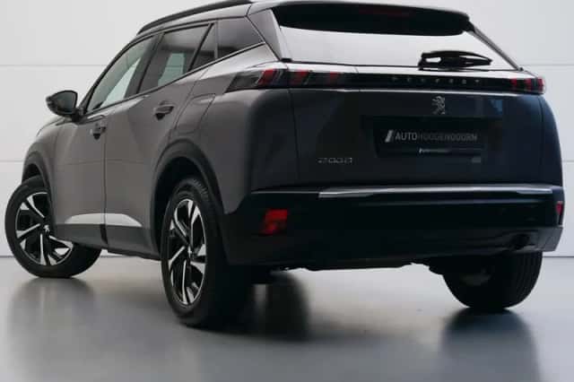 Peugeot 2008 (2021) thumbnail 3