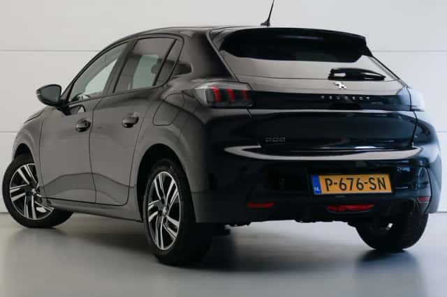 Peugeot 208 (2022) thumbnail 3