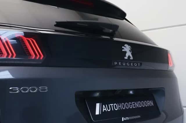 Peugeot 3008 (2021) thumbnail 6