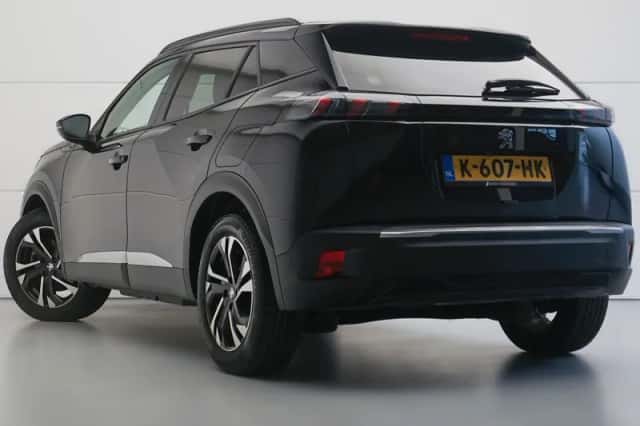 Peugeot e-2008 (2020) thumbnail 3