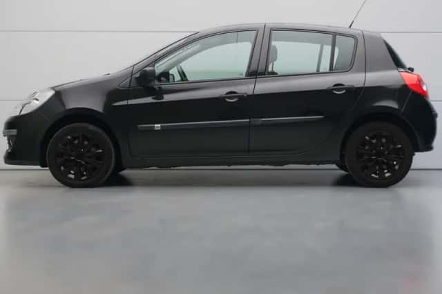 Renault Clio (2008) thumbnail 2