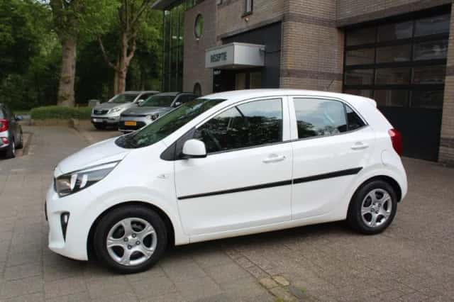 Kia Picanto (2017) thumbnail 2
