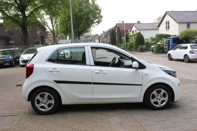 Kia Picanto (2017) thumbnail 6