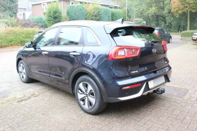 Kia Niro (2018) thumbnail 3