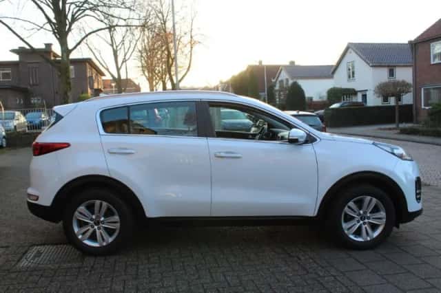 Kia Sportage (2016) thumbnail 6