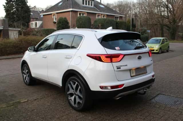 Kia Sportage (2016) thumbnail 3