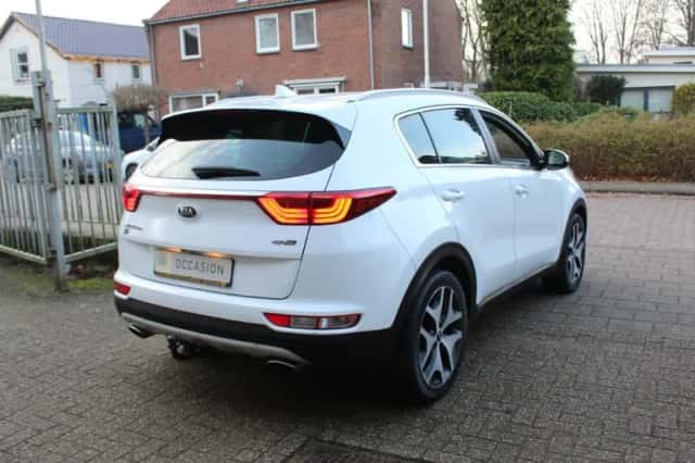 Kia Sportage (2016) thumbnail 5