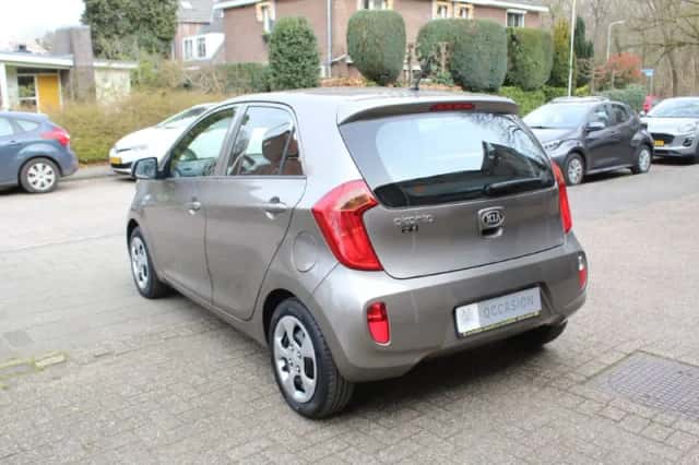 Kia Picanto (2012) thumbnail 3