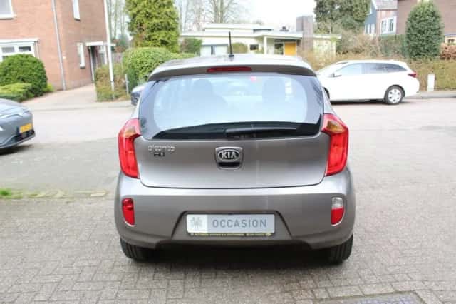 Kia Picanto (2012) thumbnail 4