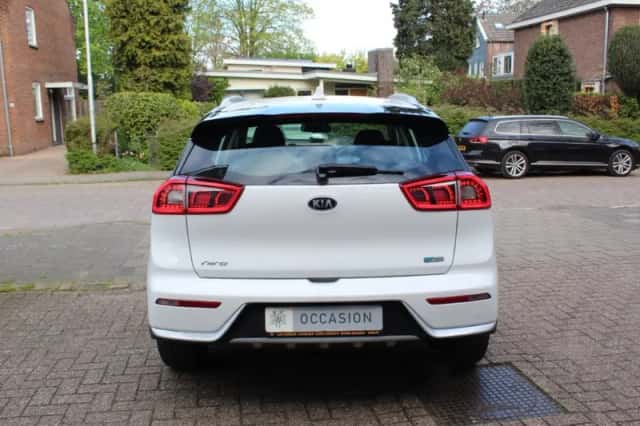 Kia Niro (2018) thumbnail 4